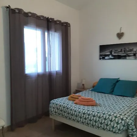 Feriehus Orasi Casa Fiurita *