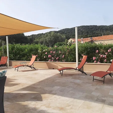 Feriehus Orasi Casa Fiurita Sartène